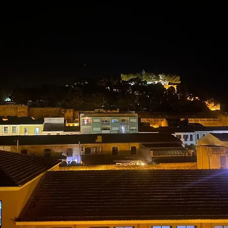 Piso Reformado En El Centro Con Vistas Al Castillo Y La Montana アパート